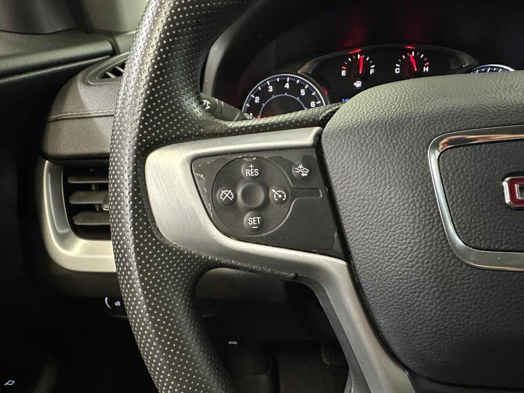 2023 GMC Terrain SLE - Photo 9