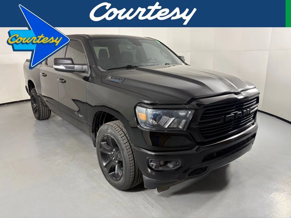 2021 RAM 1500 Big Horn/Lone Star 4x4 Crew Cab 5'7's photo