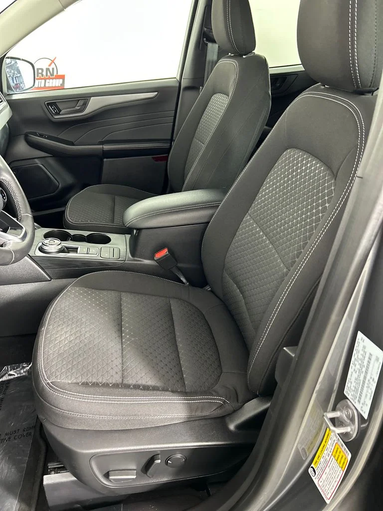 Used 2023 Gray Ford Active image 12