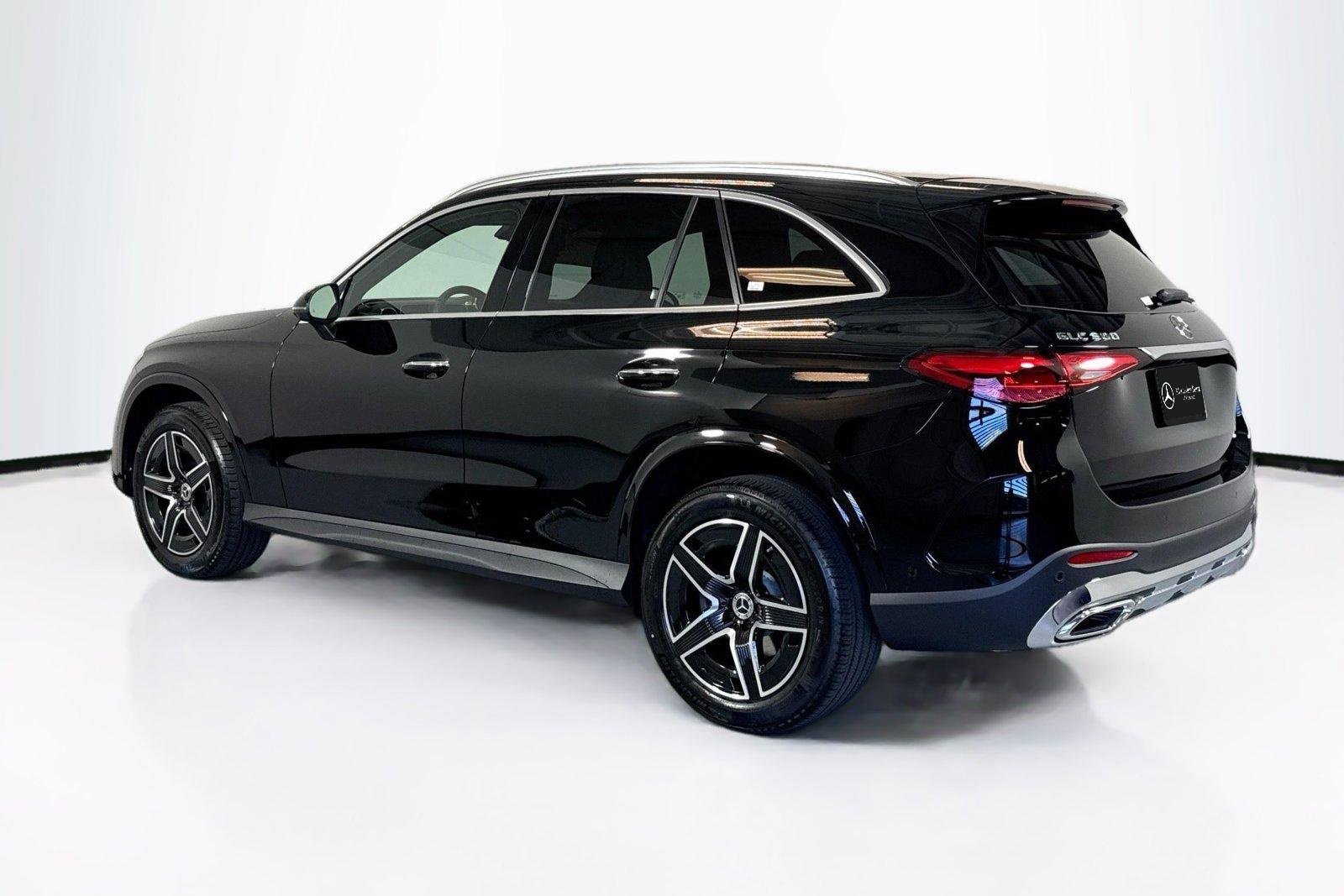 New 2026 Black Mercedes-Benz GLC 300 image 7