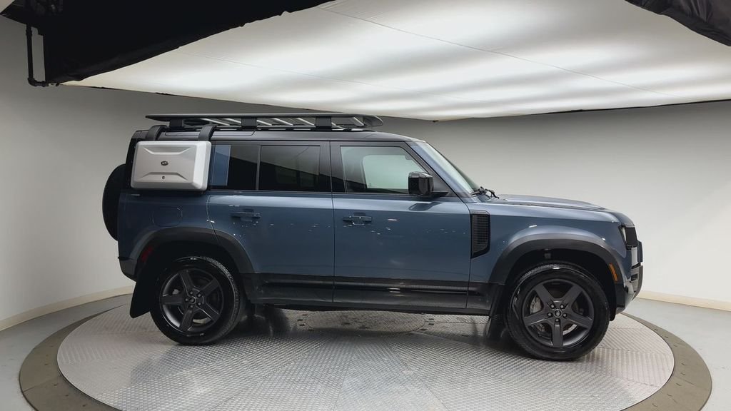 Certified Used 2023 Pangea Green Metallic Land Rover X-Dynamic SE image 9