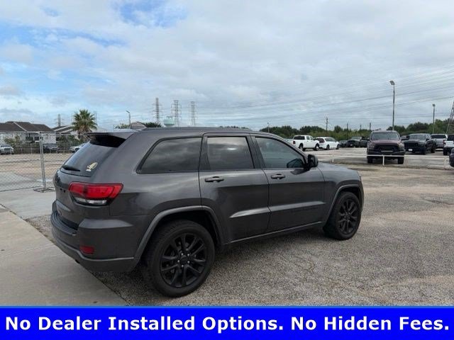 Used 2020 Granite Crystal Metallic Clearcoat Jeep Altitude image 3