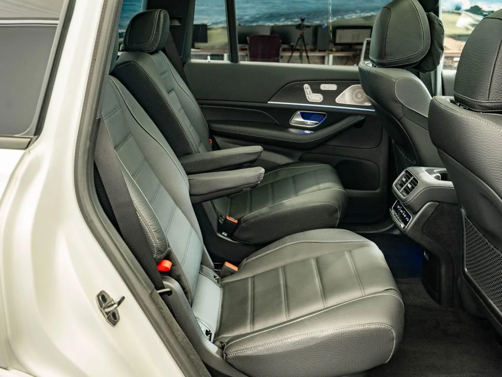 New 2026 Moonlight White Mercedes-Benz GLS 450 image 49