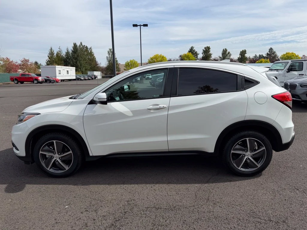 Used 2022 Platinum White Pearl Honda EX image 5