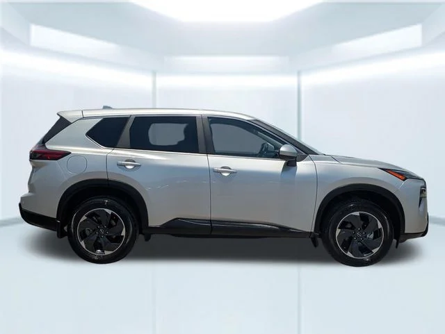 Used 2024 Silver Nissan SV image 7