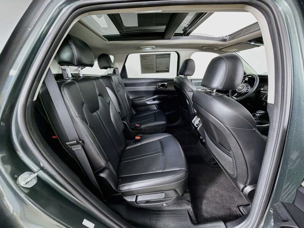 Used 2023 Aruba Green Kia X-Line EX image 29