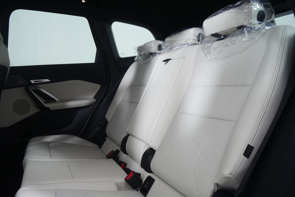 New 2026 Alpine White BMW xDrive28i image 15
