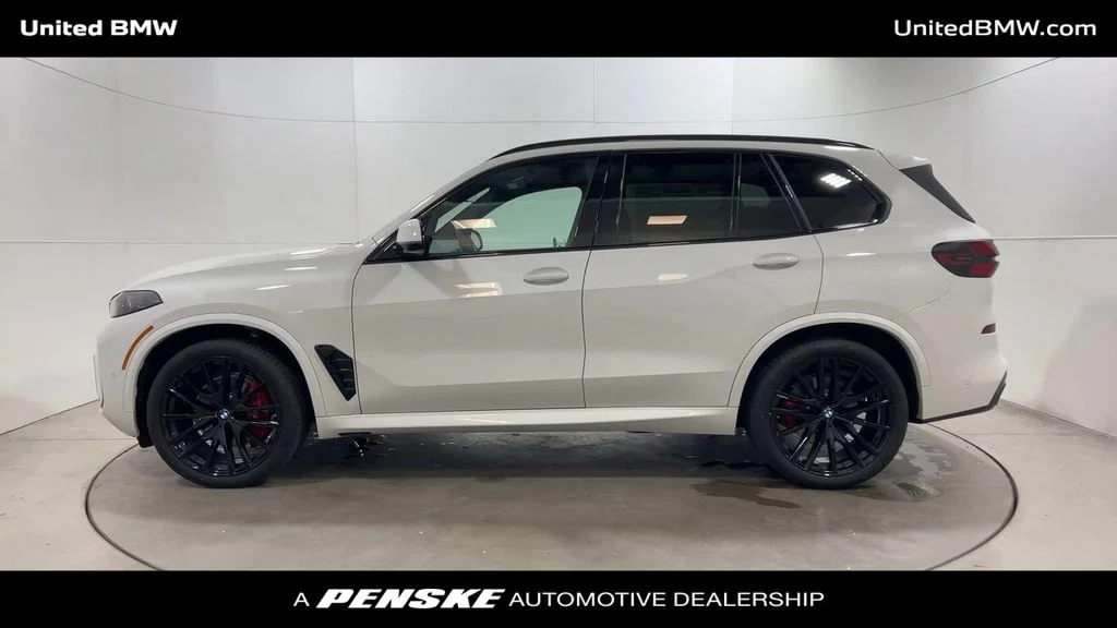 Used 2026 Alpine White BMW xDrive40i image 5
