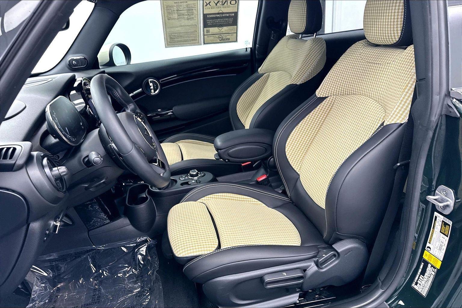 2024 MINI Hardtop 2 Door S - Photo 18