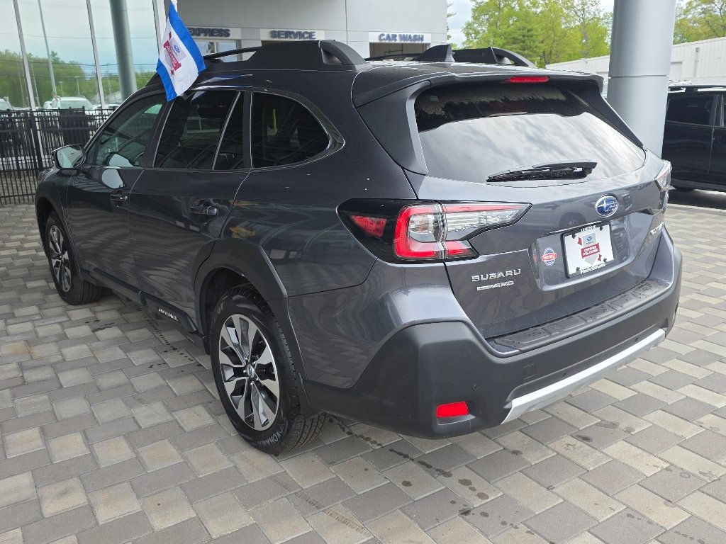 Used 2025 Magnetite Gray Metallic Subaru Limited image 13