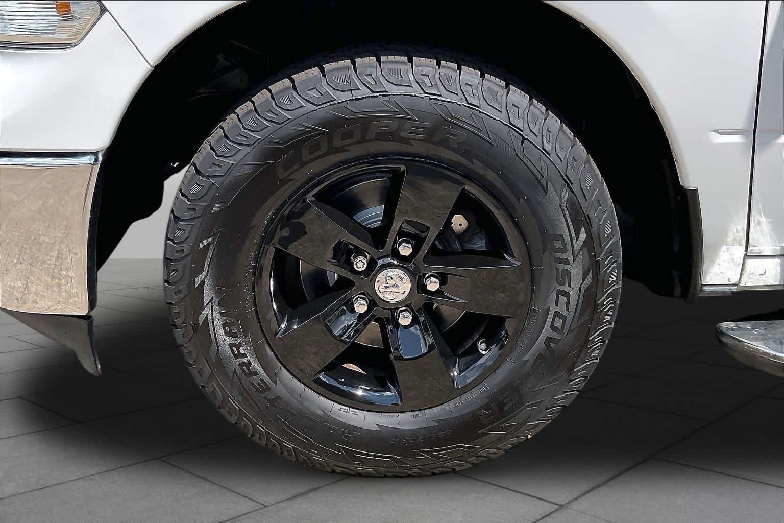 Used 2022 Bright White Clearcoat Ram SLT image 10