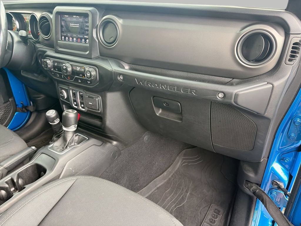 Used 2022 Blue Jeep Willys image 12