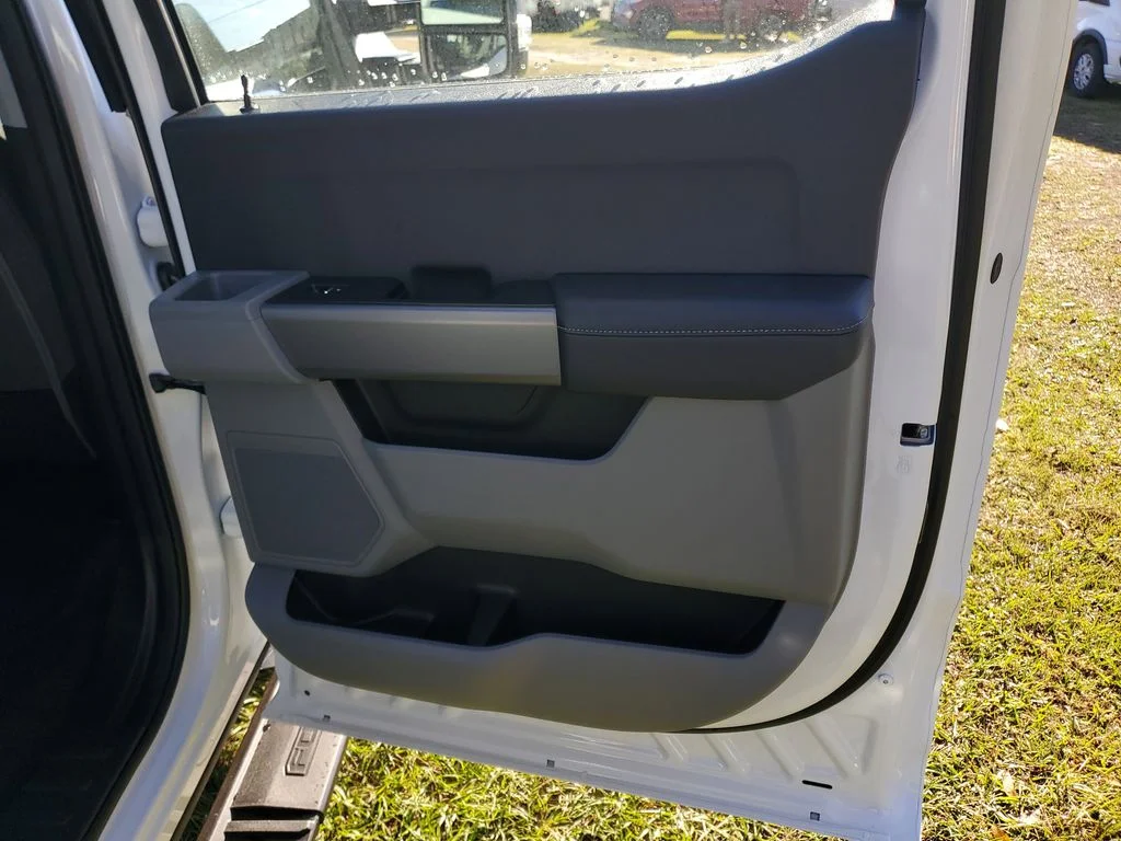 New 2026 Oxford White Ford F-250® XL image 28