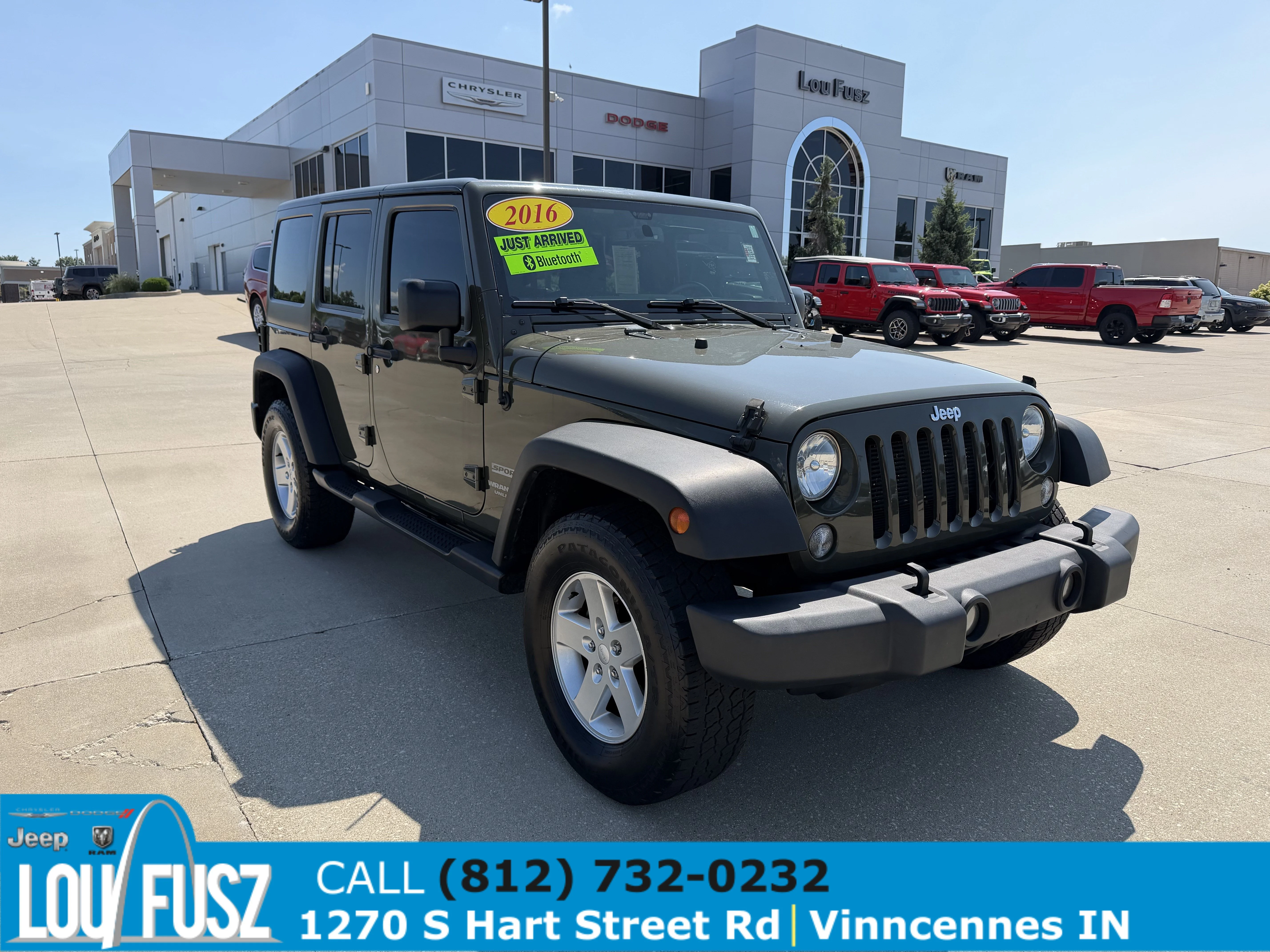 Used 2016 Green Jeep Sport image 1
