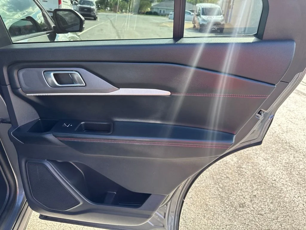 Used 2025 Gray Metallic Ford ST-Line image 39