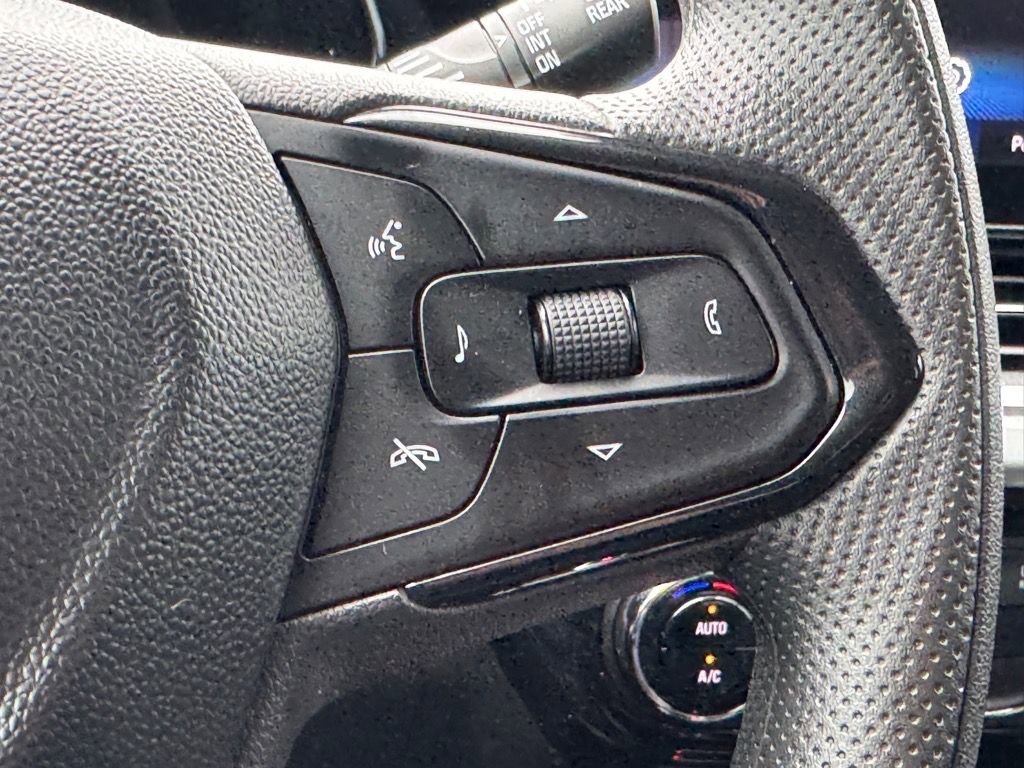 2024 Chevrolet Trax LT - Photo 17