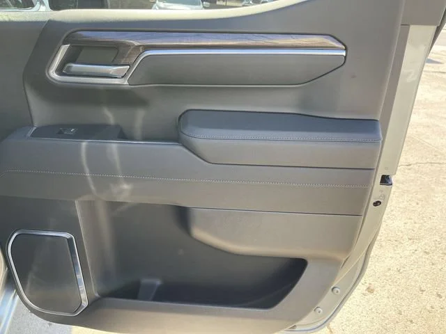 2026 Chevrolet Silverado 1500 LTZ - Photo 14