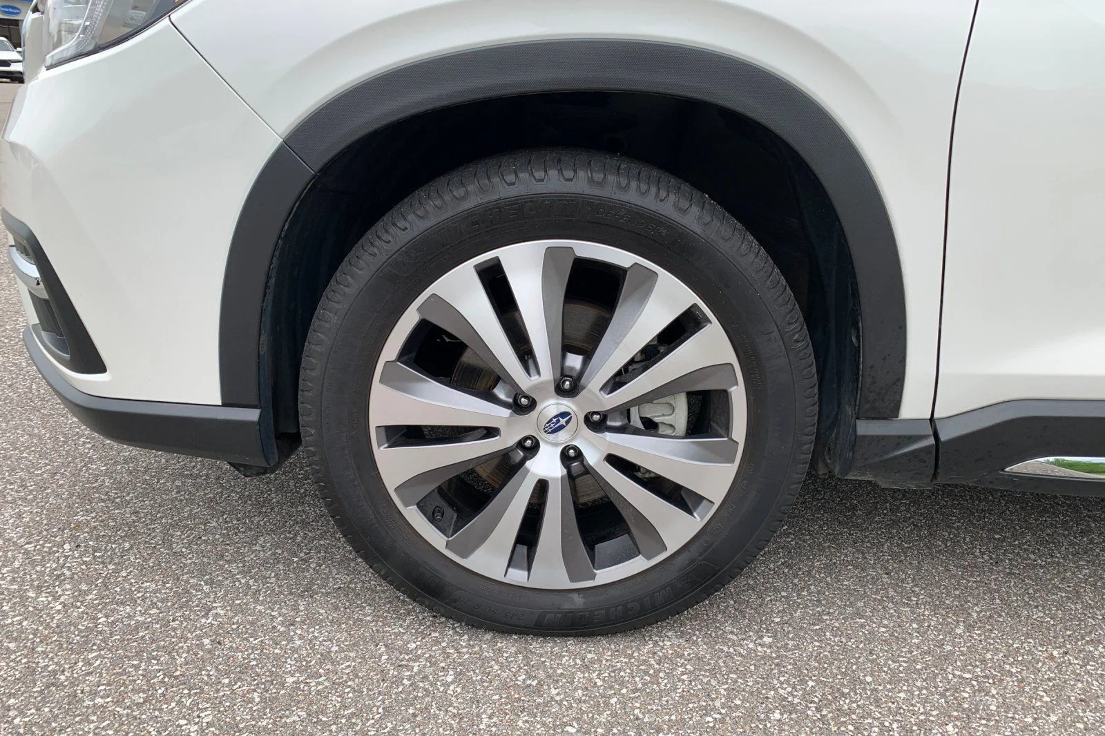 Used 2022 White Subaru Touring image 36