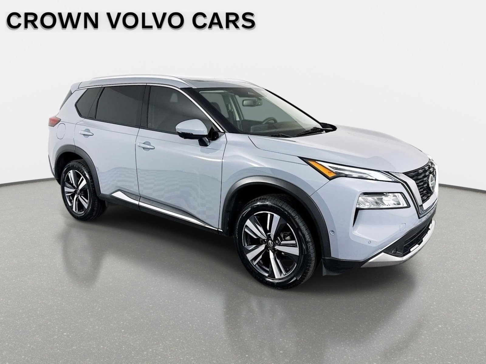 Used 2021 Boulder Gray Pearl Nissan Platinum image 3