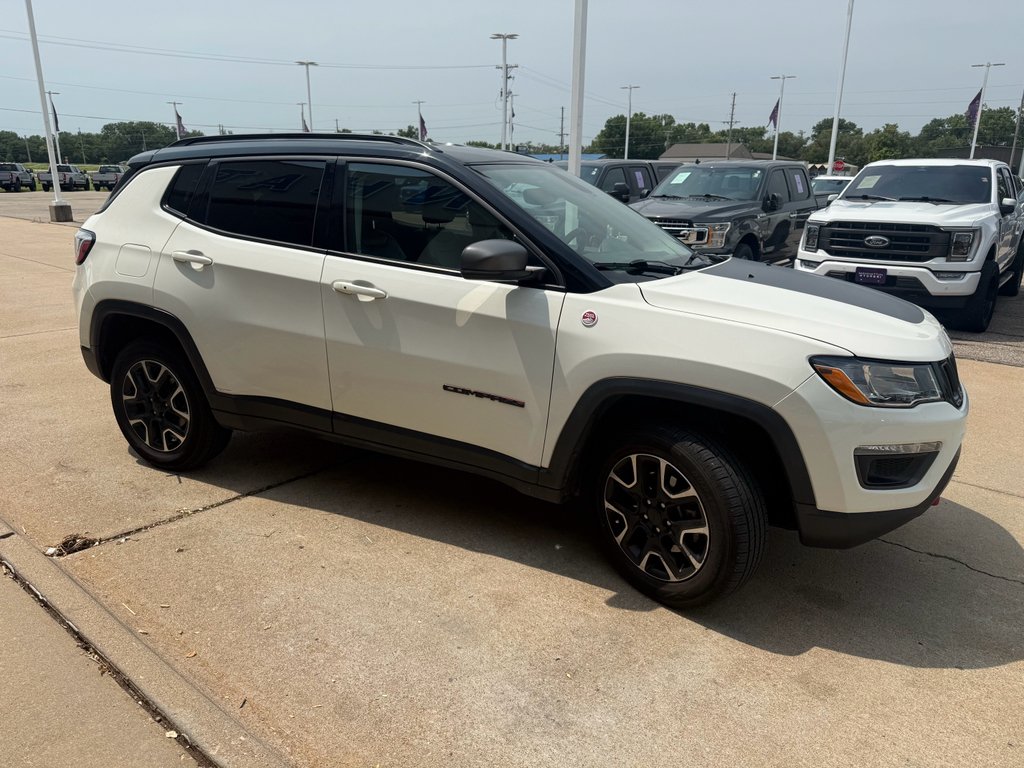 Used 2020 White Clearcoat Jeep Trailhawk image 4