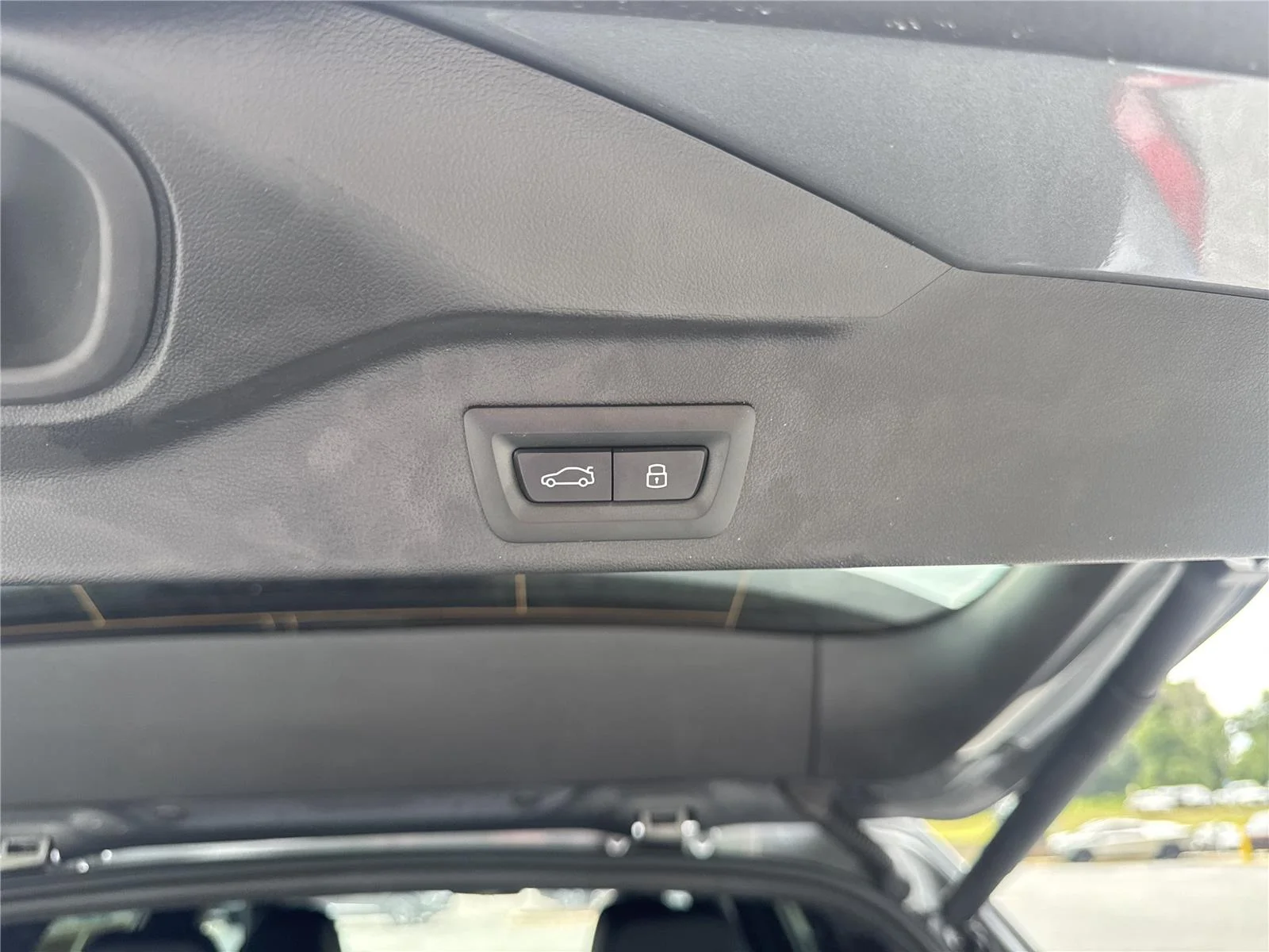 Used 2026 Skyscraper Grey Metallic BMW sDrive40i image 35