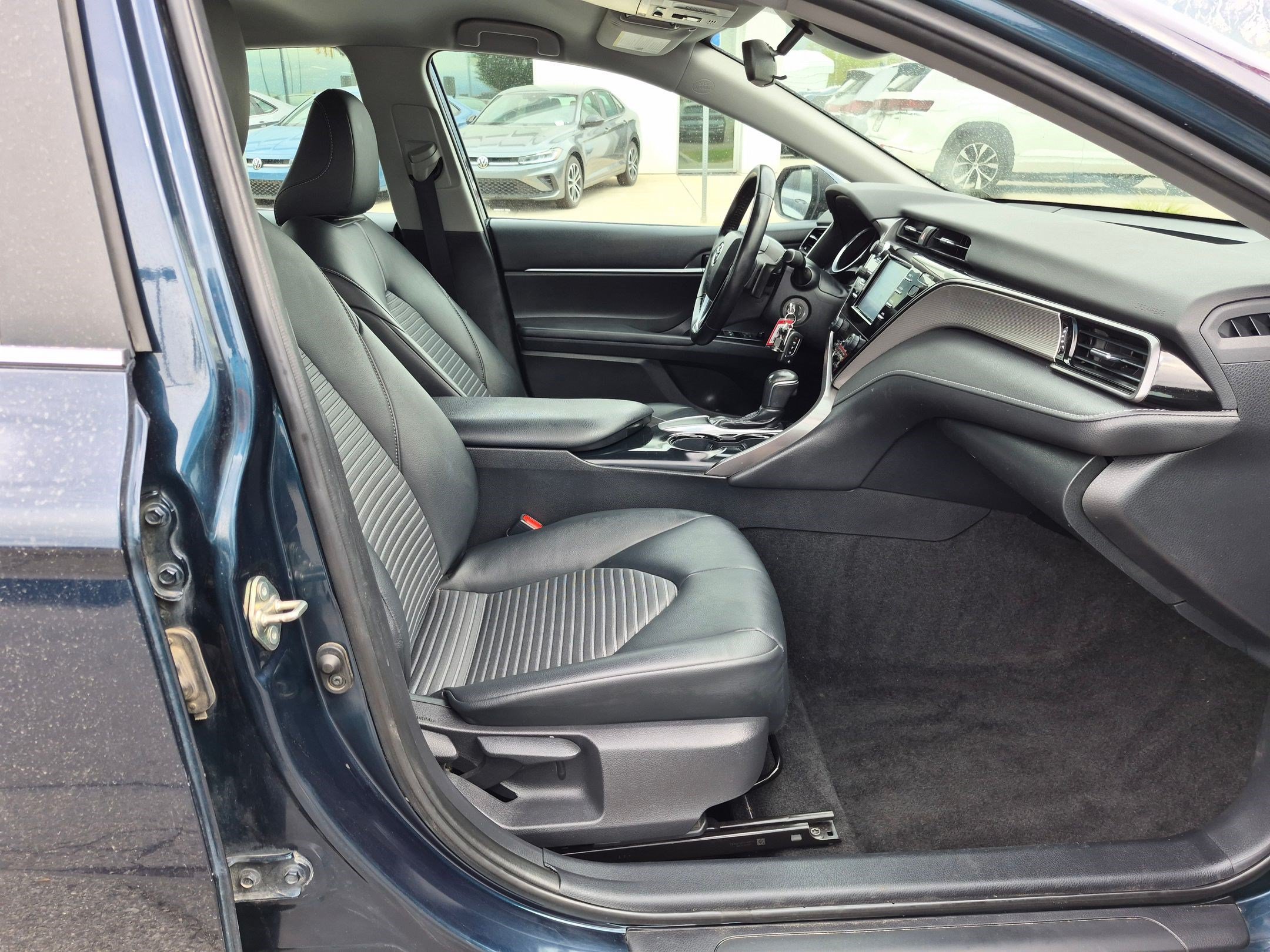 Used 2019 Galactic Aqua Mica Toyota SE image 28