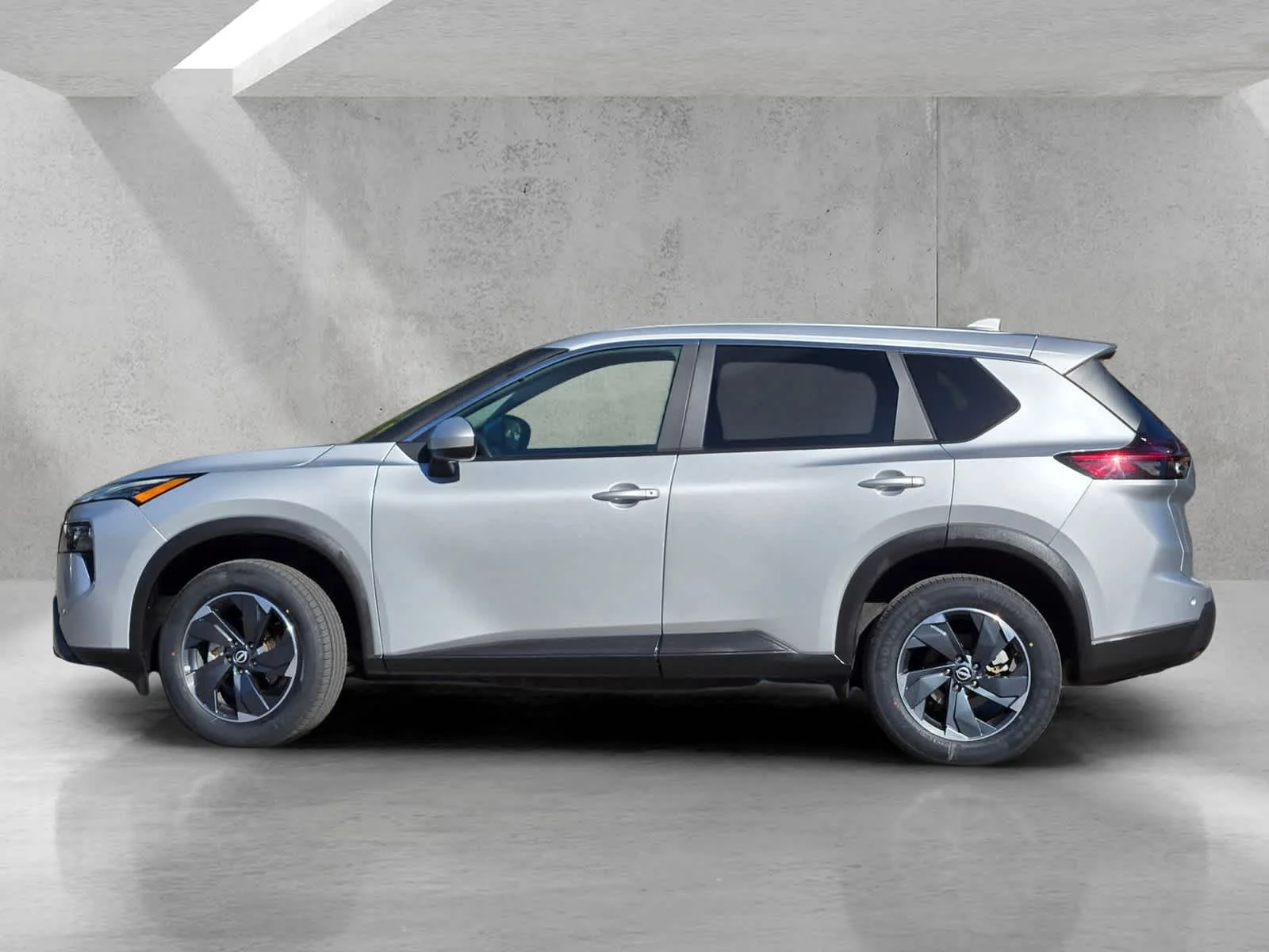 Used 2024  Nissan SV image 7