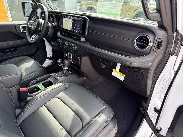 New 2027 White Jeep Sahara image 31