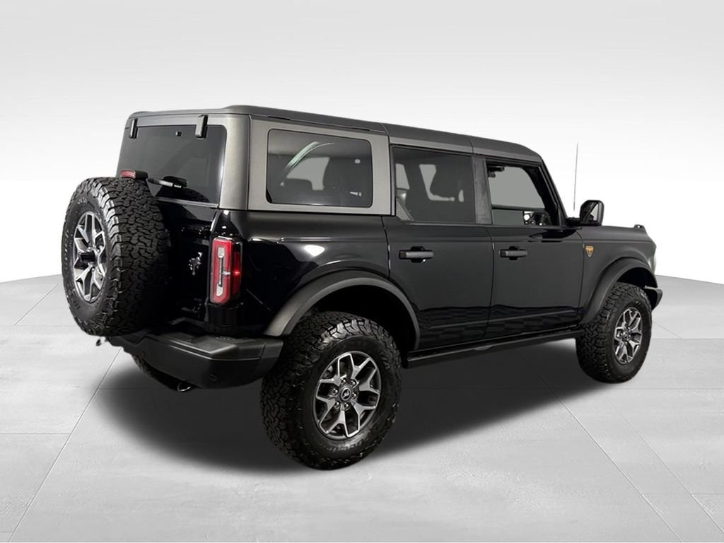 Used 2025 Shadow Black Ford Badlands image 7