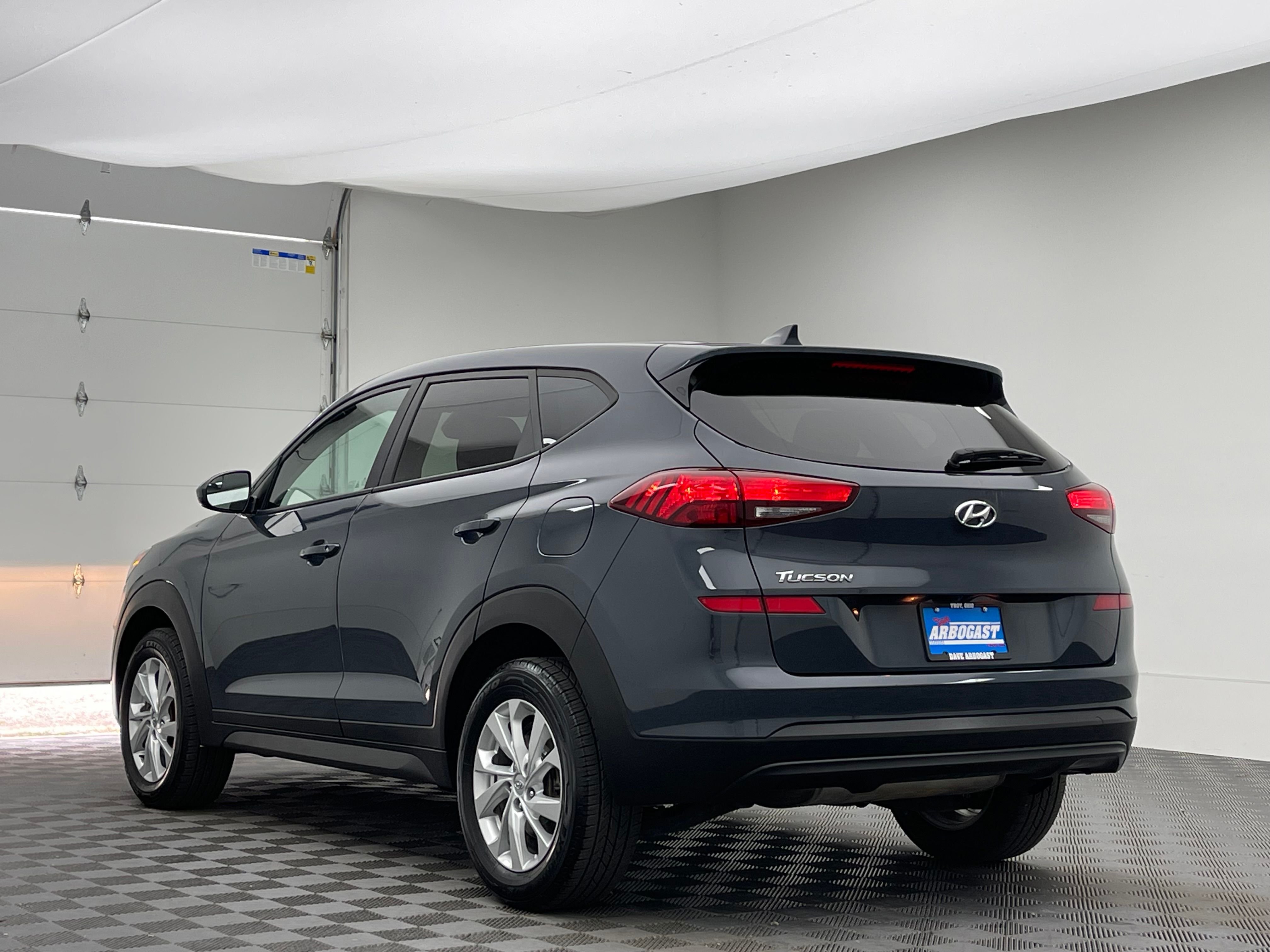 Used 2021 Dusk Blue Hyundai SE image 9