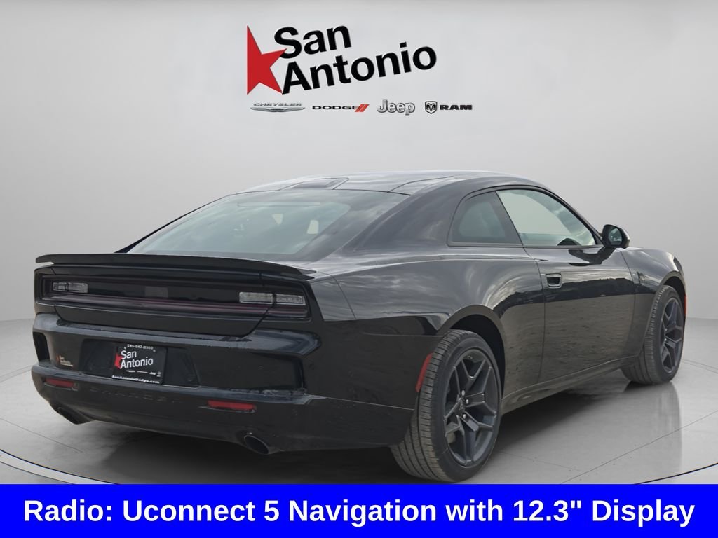 New 2026 Diamond Black Crystal Pearlcoat Dodge R/T Scat Pack image 9