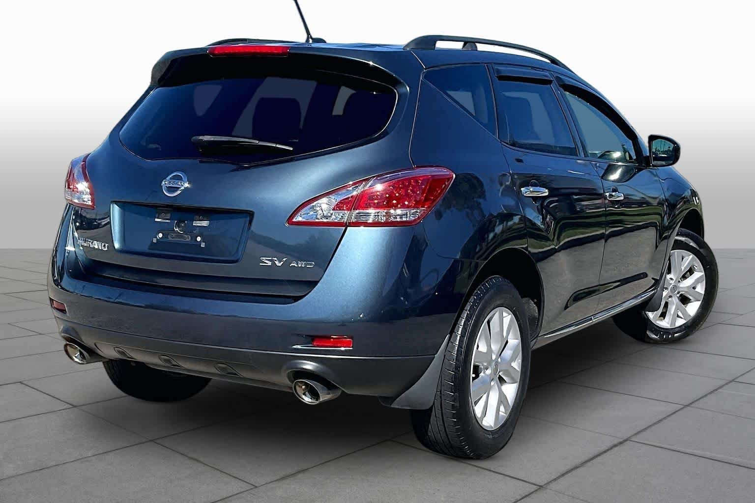 Used 2014 Graphite Blue Metallic Nissan SV image 13