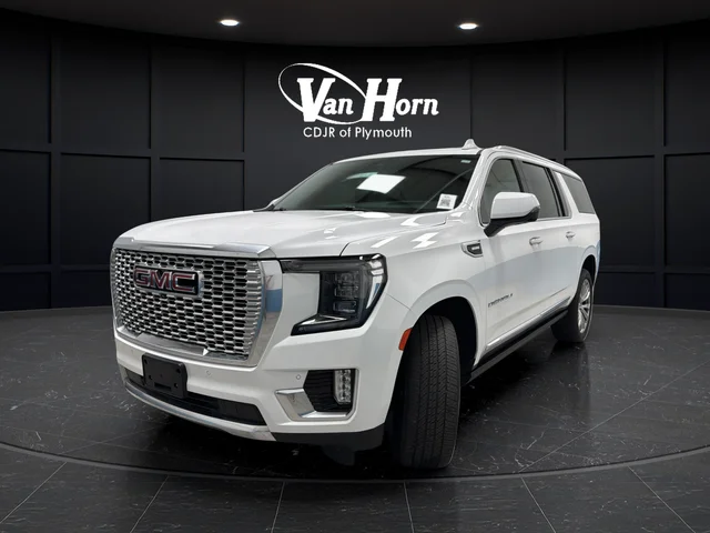 Used 2023 Summit White GMC Denali image 3