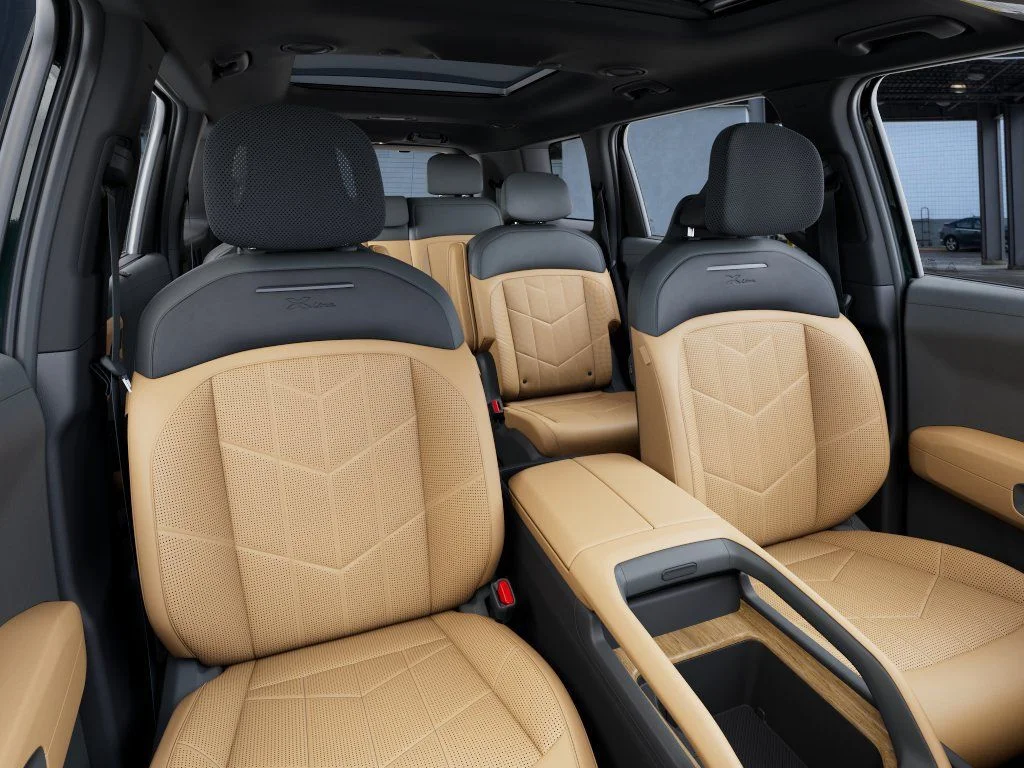 New 2027 Black Kia X-Line SX image 15