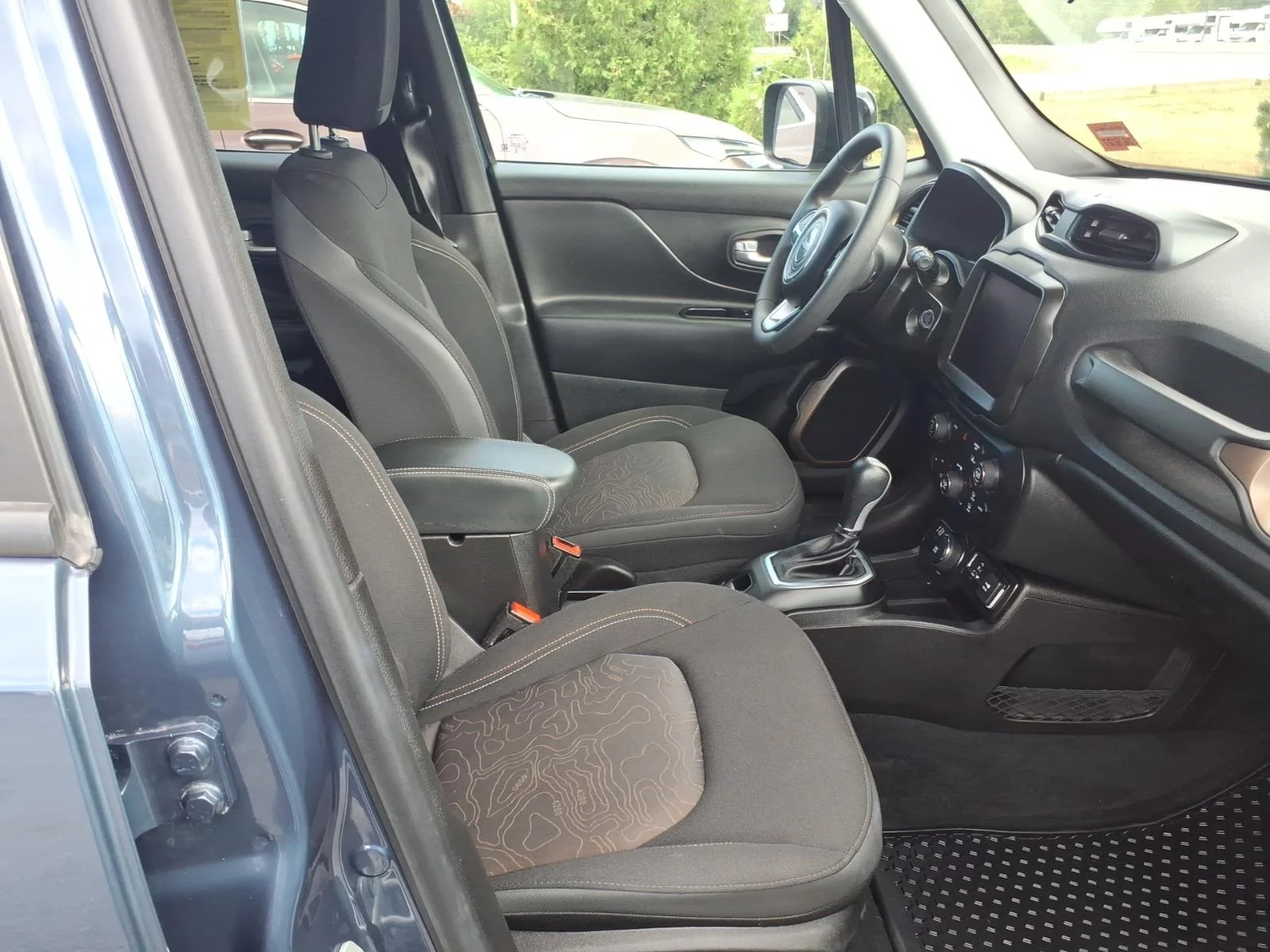 Used 2023 Slate Blue Jeep Latitude image 15