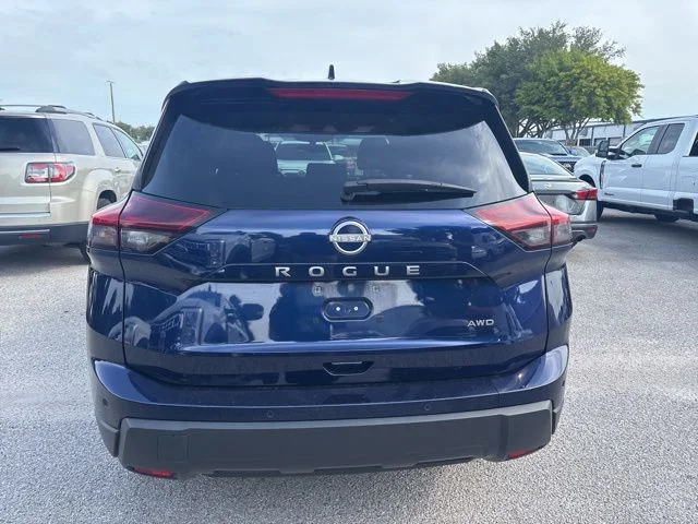 Used 2025 Blue Nissan SV image 6