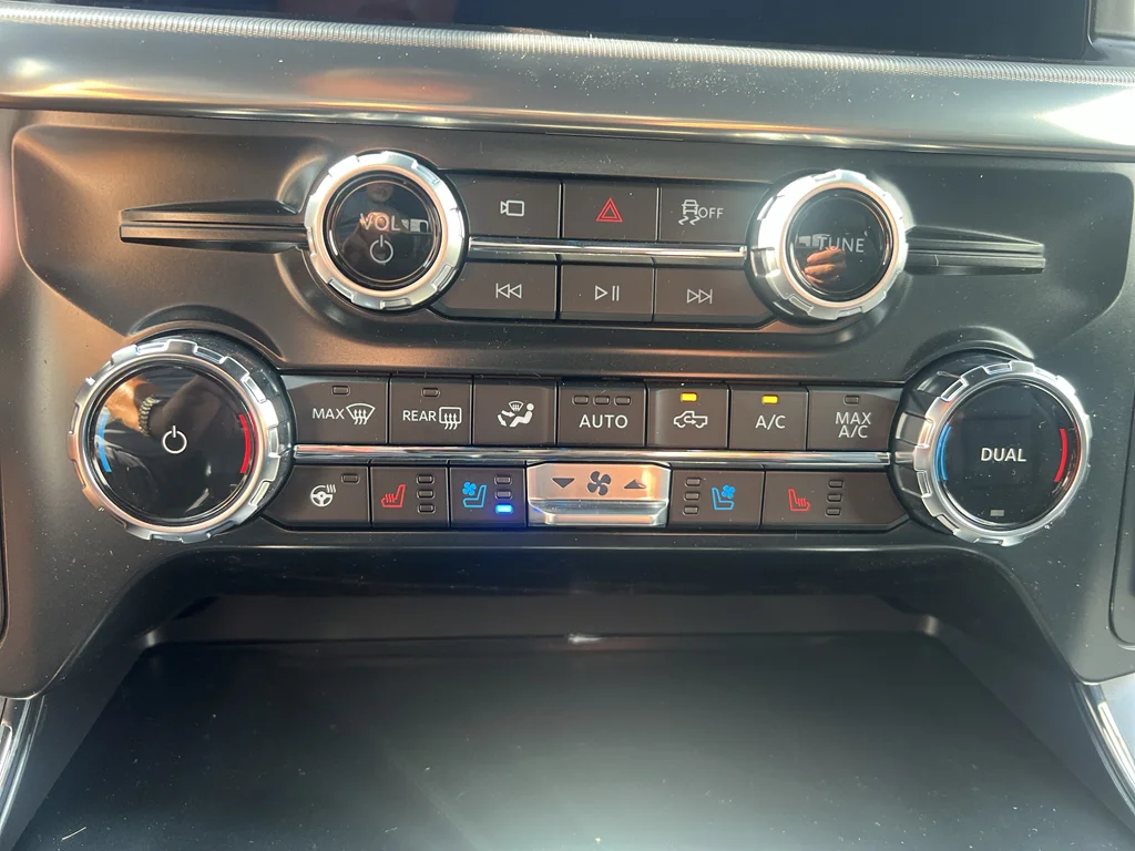 New 2026 Iconic Silver Metallic Ford Lariat® image 18