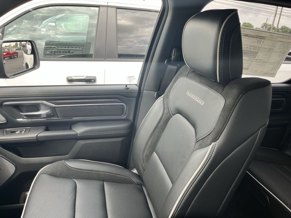 New 2026 Diamond Black Crystal Pearl-Coat Exterior Paint RAM Laramie image 23