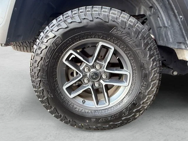 Used 2024 White Jeep Mojave image 23
