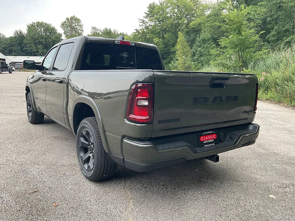 New 2026 Tank RAM Big Horn Crew Cab 4x4 5