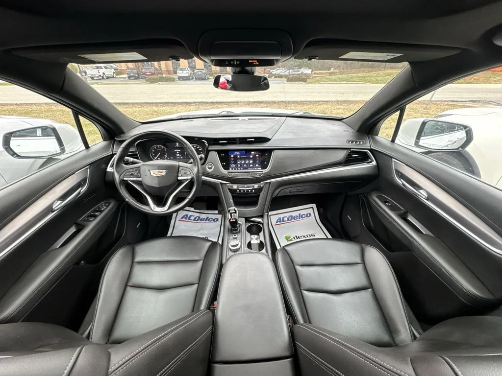 Used 2024 White Cadillac Luxury image 21