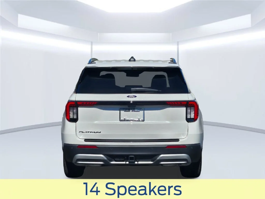 New 2027 Star White Metallic Tri-Coat Ford Platinum™ image 23