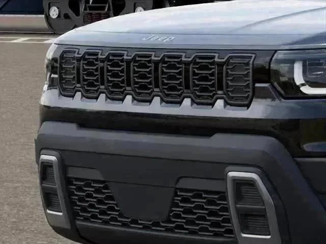 New 2026 Diamond Black Crystal Pearl-Coat Exterior Paint Jeep Laredo image 28