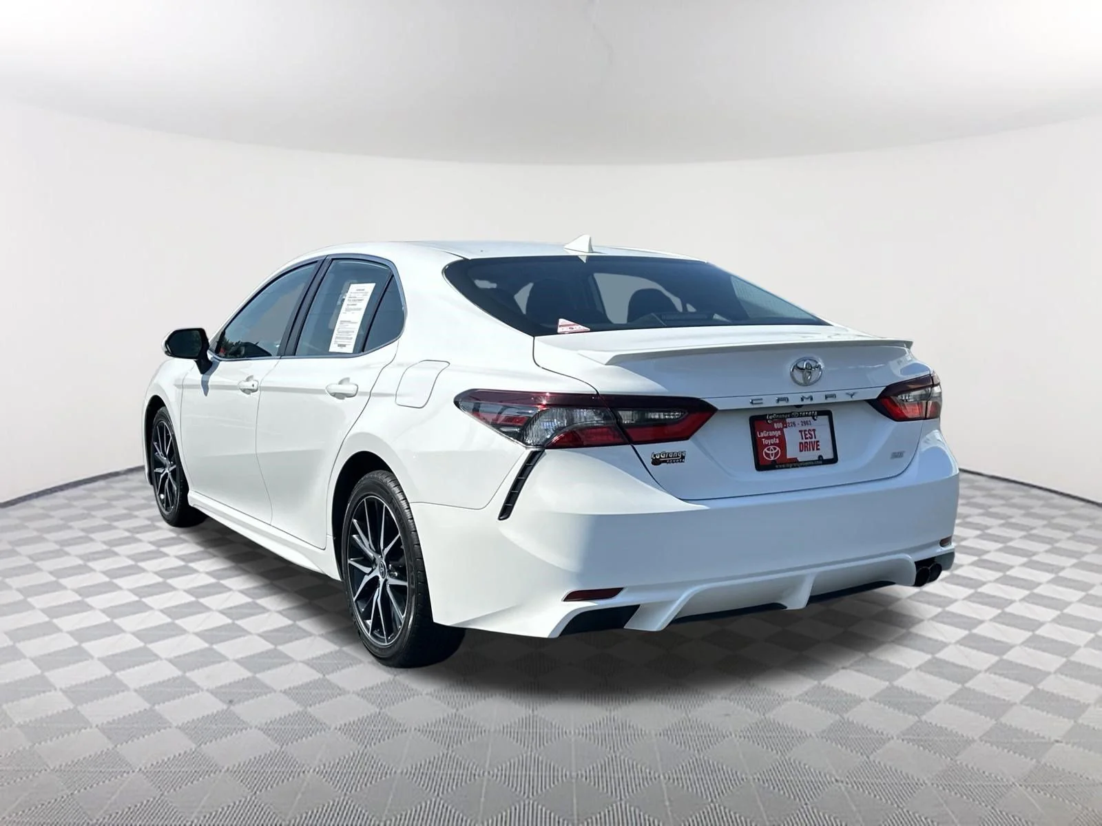 Used 2024 Ice Cap Toyota SE image 7