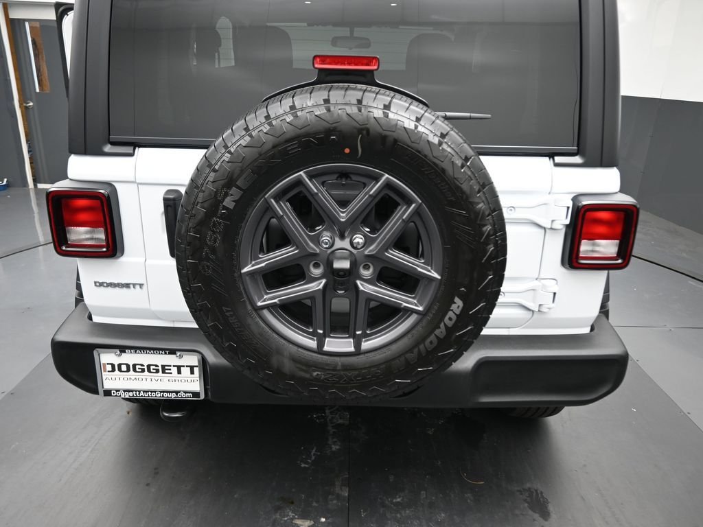 New 2026 Bright White Clear-Coat Exterior Paint Jeep Sport image 22