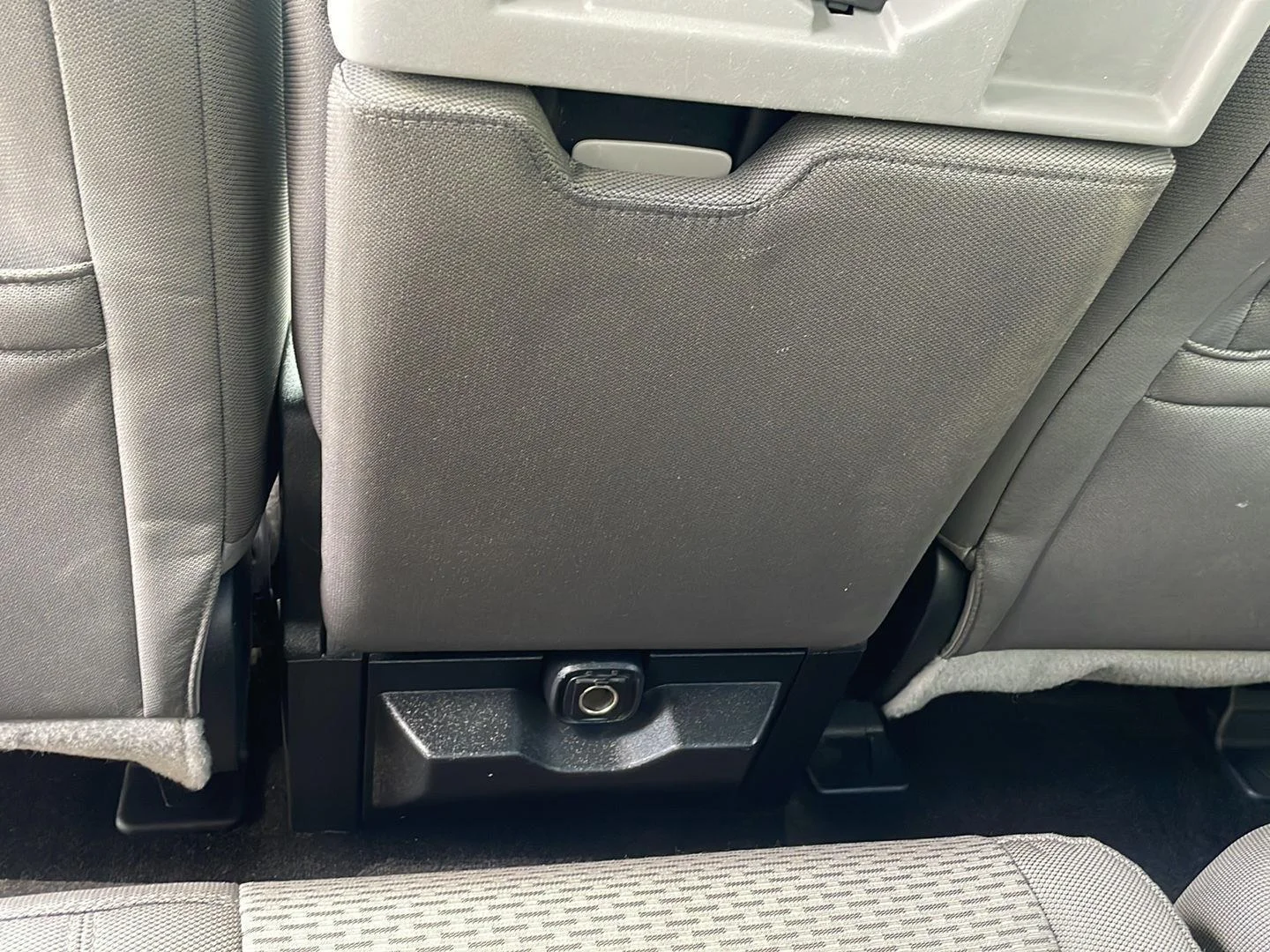 Used 2015 Oxford White Ford XLT image 19