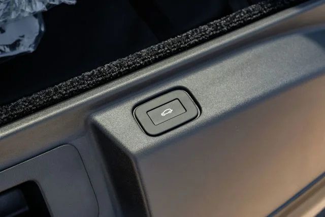 2026 Land Rover Range Rover SE - Photo 68