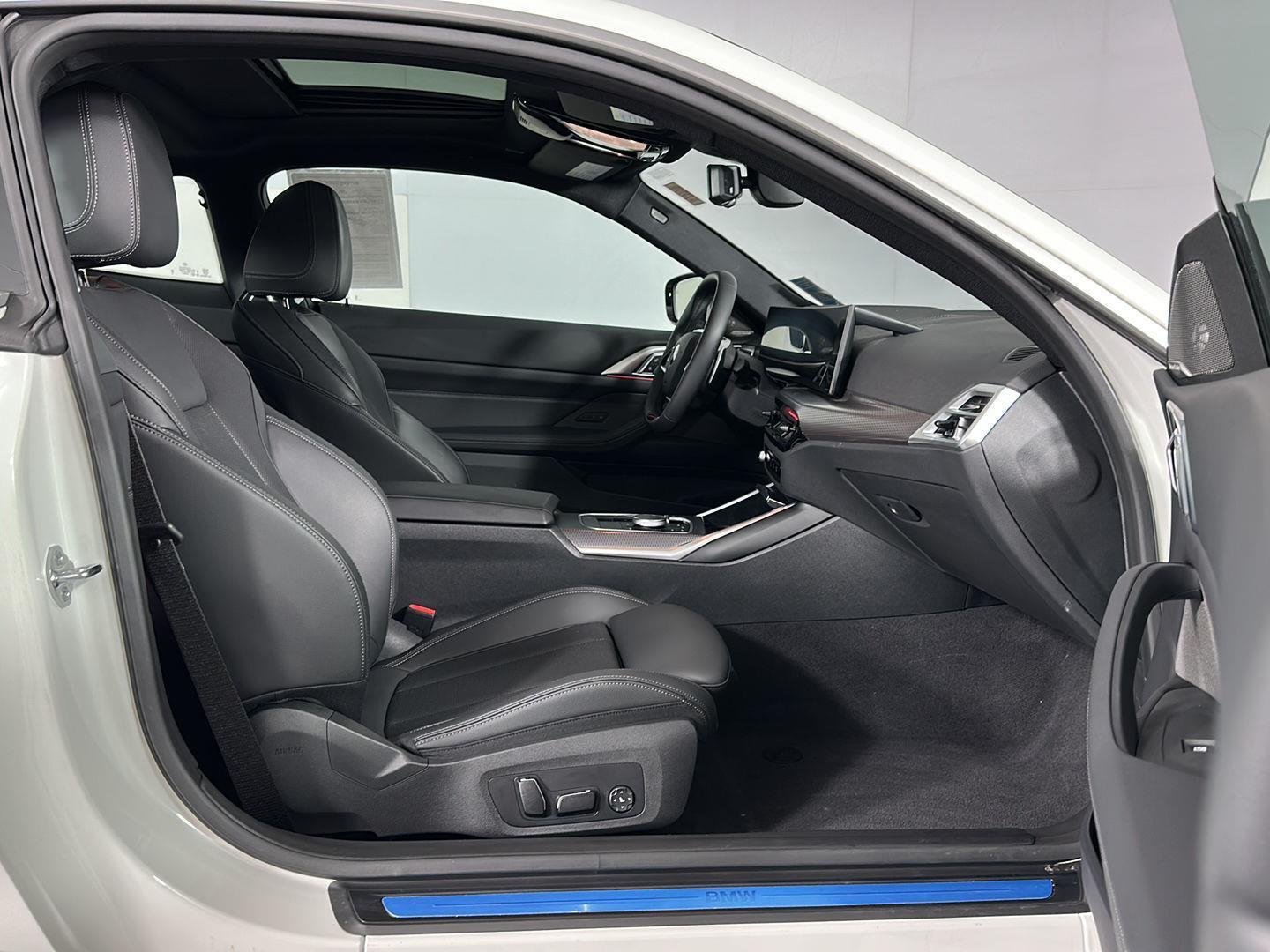 New 2026 Alpine White BMW 430i xDrive image 29
