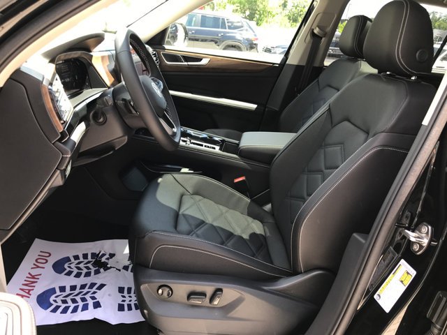 New 2026 Deep Black Pearl Volkswagen 2.0T SE w/Technology image 24