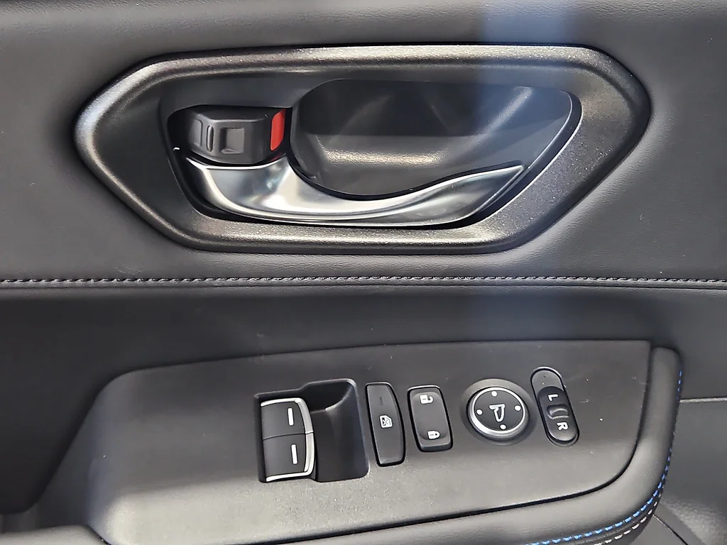 New 2026 Winter Frost Pearl Honda Hybrid image 11